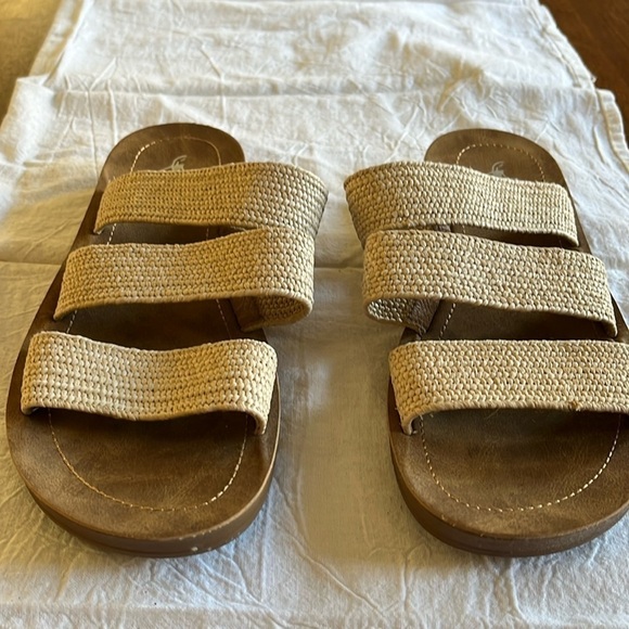 Corky’s 3 banded sandals. Size 7. - Picture 1 of 5